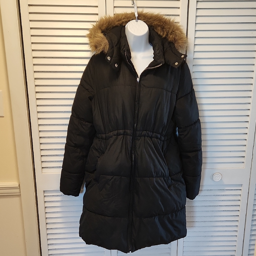 Maternity . Black Puffer Jacket with Faux Fur Trim